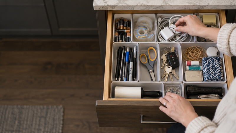 Hack Decks article about organizing and decluttering a junk drawer with Declutter Deck using simple step-by-step prompts