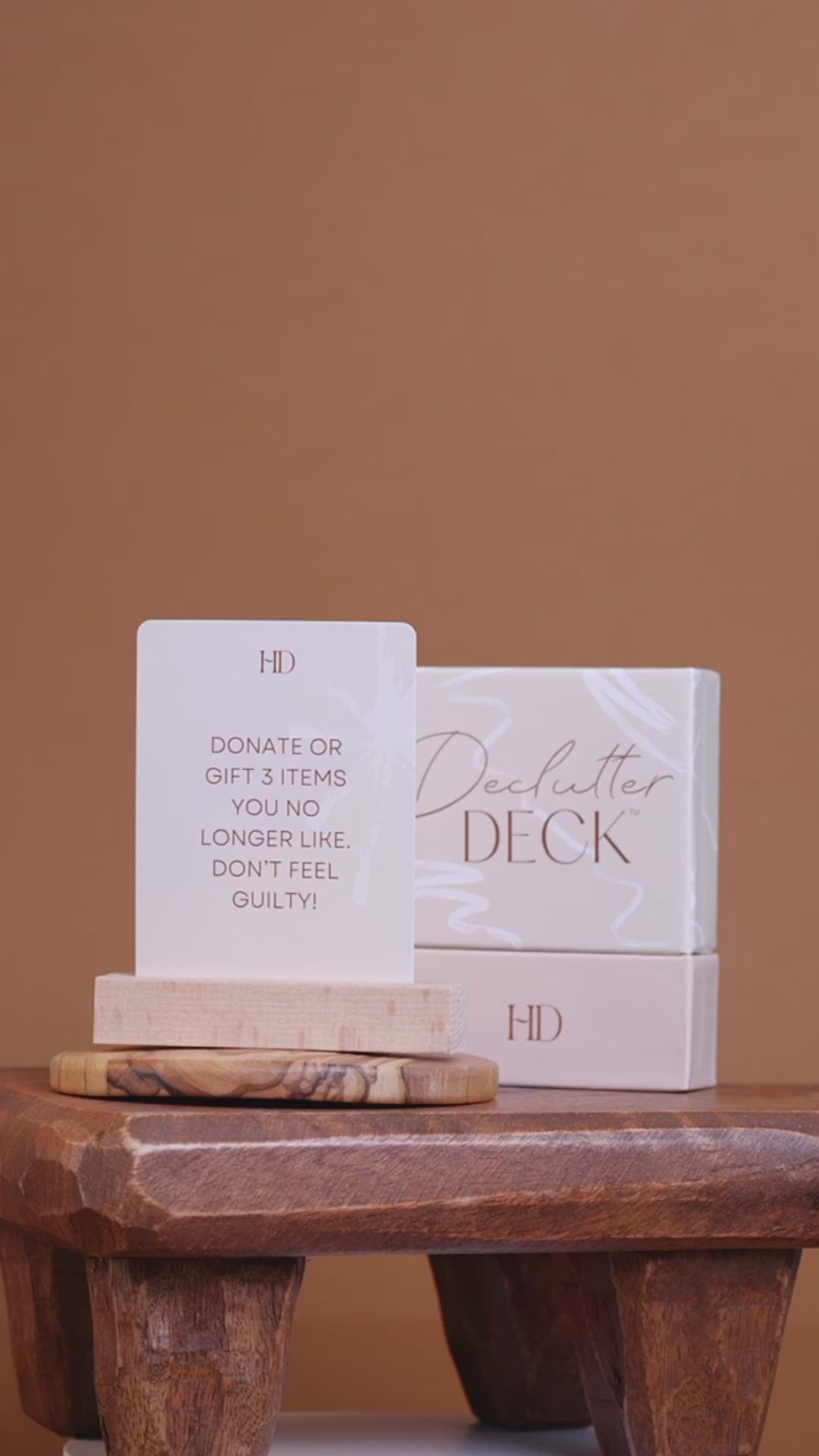 rotating image of Declutter Deck®